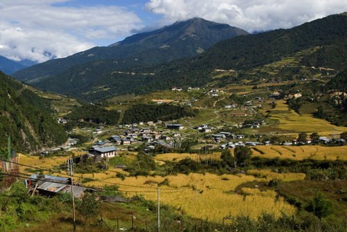 BHUTAN/ Eastern Bhutan 10/ 2006 Trashi Yangtse: view of the town and valley ©Josef Polleross